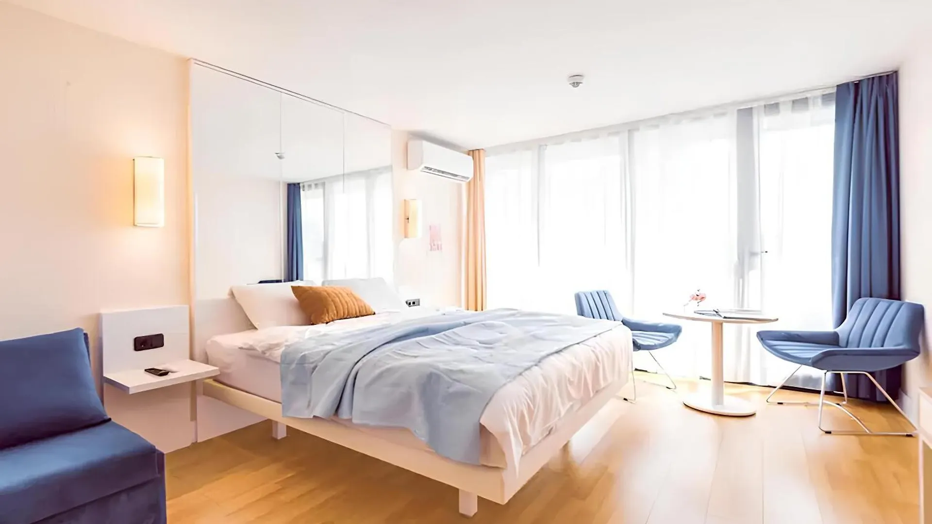 Panarama Orbi City Aparthotel Itkhvisi 5*,  Georgia
